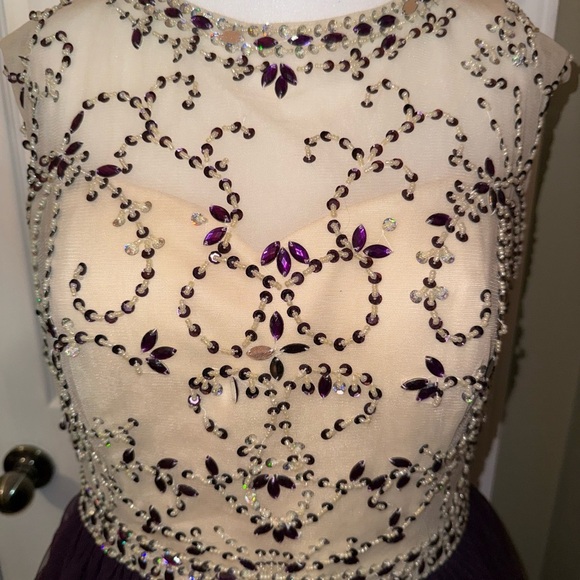 Elegant Deep Purple and Cream Evening Dress HOCO Party Dress Prom - Picture 8 of 12